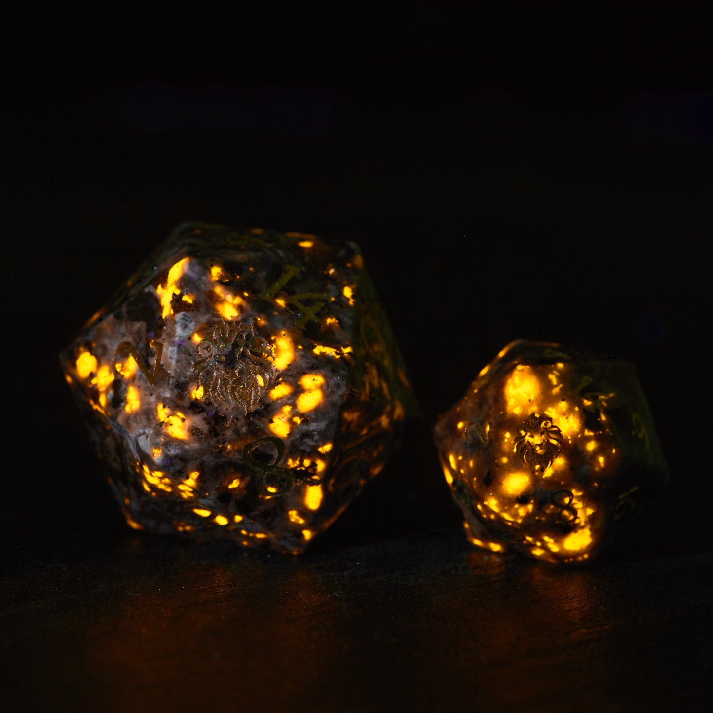 Yooperlite Gemstone Lion DnD D&D Dice Set