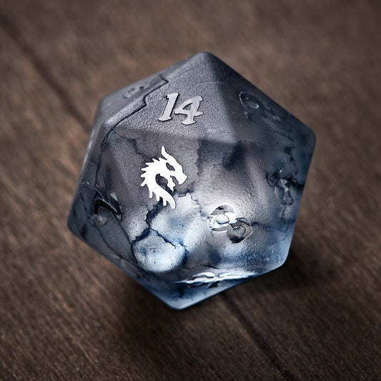 Ensemble de dés DnD D&amp;D en verre éclair bleu foncé surélevé