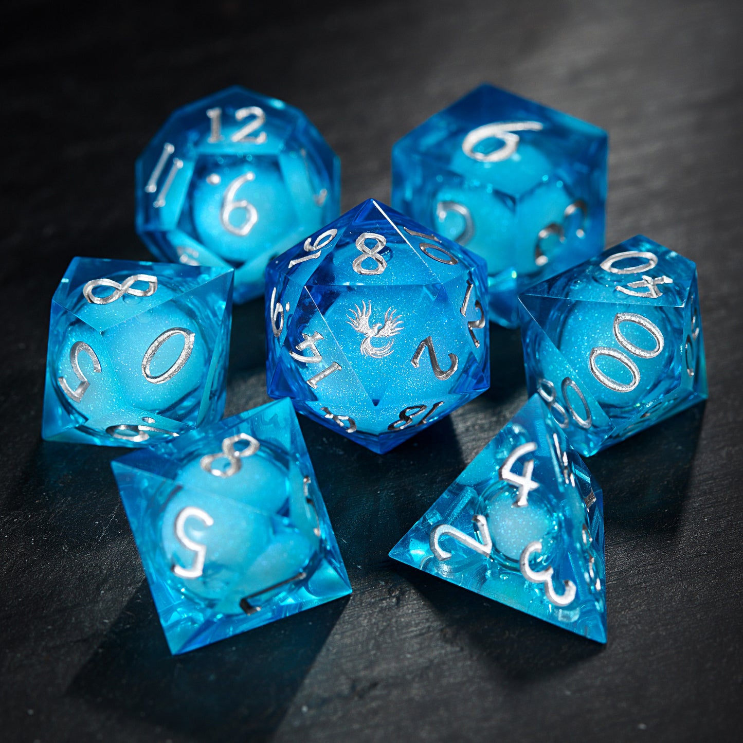 Ensemble de dés DnD D&amp;D à noyau liquide Aquamarine Koi Fish