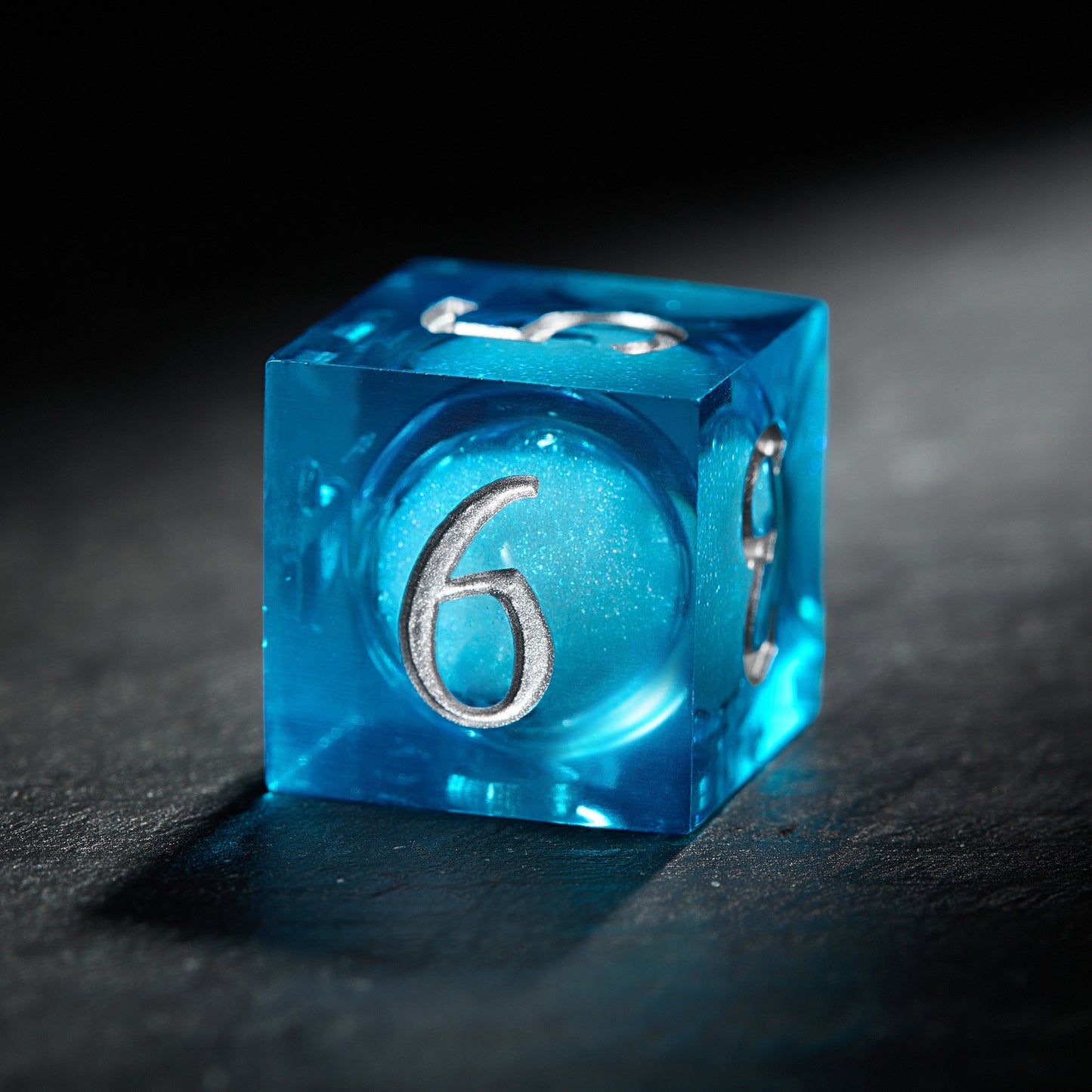 Ensemble de dés DnD D&amp;D à noyau liquide Aquamarine Koi Fish